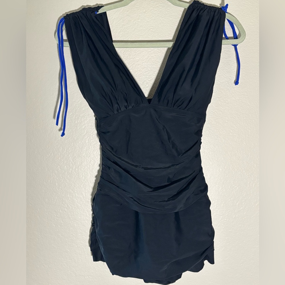 Stylish Black Women's One-Piece Swimsuit